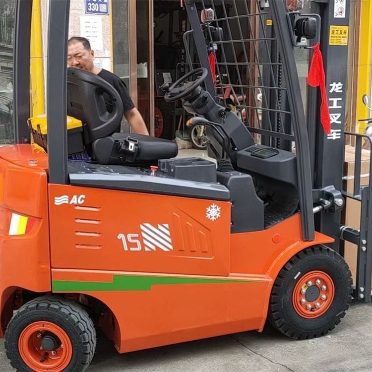 電動(dòng)叉車(chē)